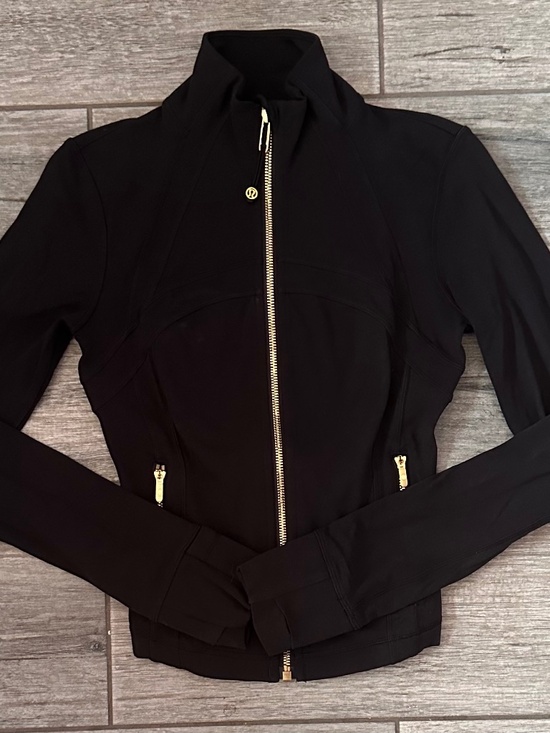 lululemon athletica Tops - Lululemon Black with Gold Zipper Cropped Define Jacket